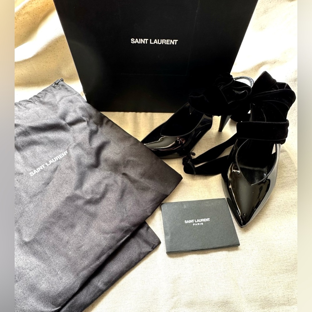 SAINT LAURENT patent leather lace up pumps. 36.5 IT.